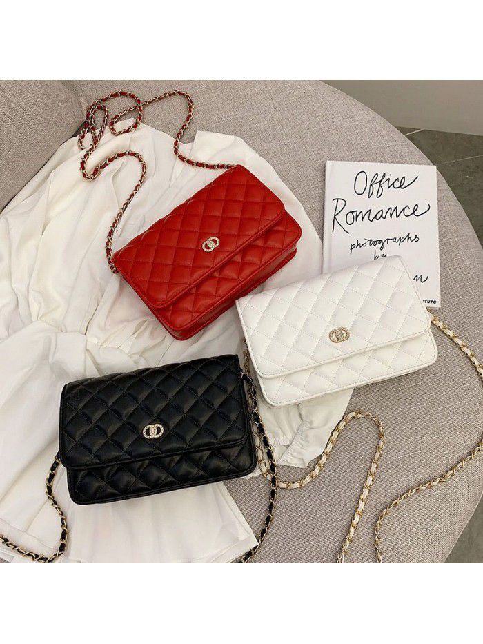 A new women's hair bag 2019 small bag with straddle and all kinds of texture bag foreign temperament Lingge chain bag
