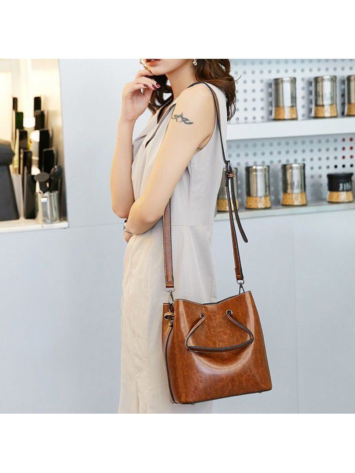 Bucket bag Single Shoulder Messenger women's bag foreign trade wholesale retro women's bag 2020 new fashion all-around drawstring bag
