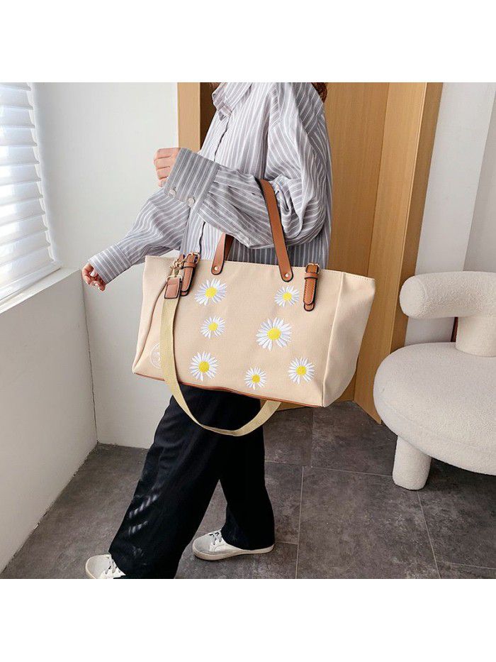 Large capacity single shoulder bag women's bag 2020 new fashion Korean style straddle bag fashion small Zou chrysanthemum Canvas Tote Bag
