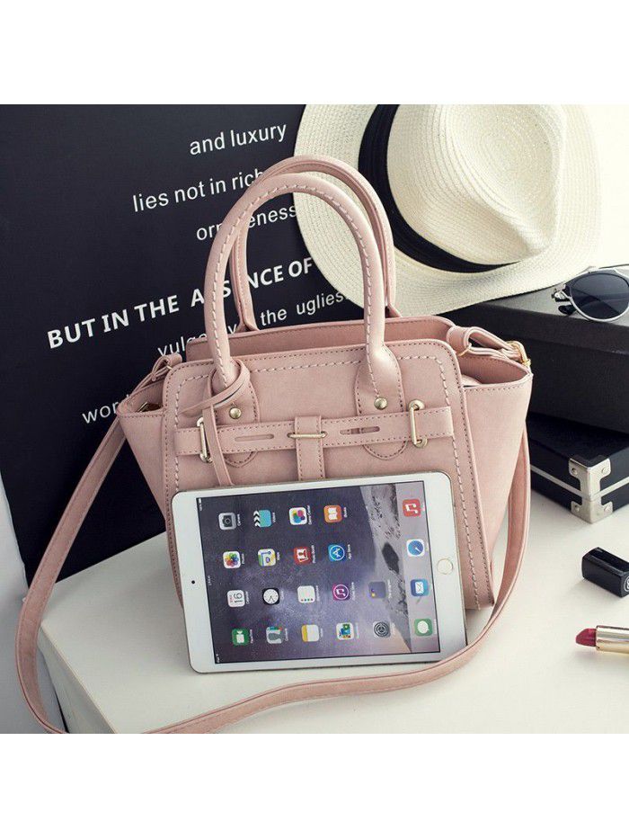 A new cross-border fashion one shoulder portable retro platinum women's bag in spring 2020
