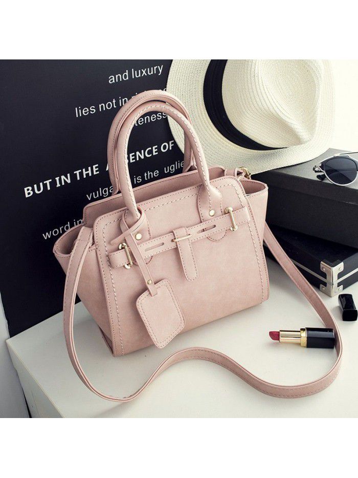 A new cross-border fashion one shoulder portable retro platinum women's bag in spring 2020
