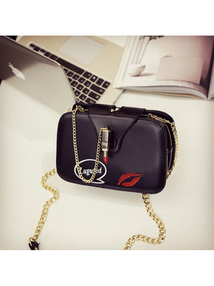 A small bag for women 2019 new Korean version simple and versatile messenger embroidery chain mobile phone bag single shoulder bag
