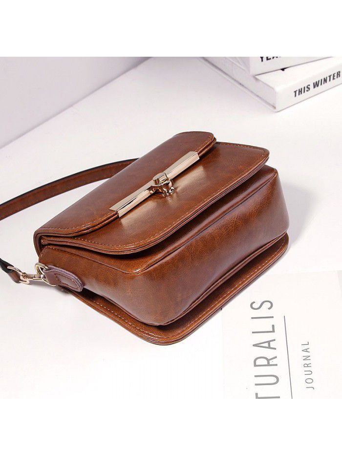 Bag 2019 spring new women's bag Korean version handbag oil wax leather retro small square Bag Messenger Bag single shoulder bag
