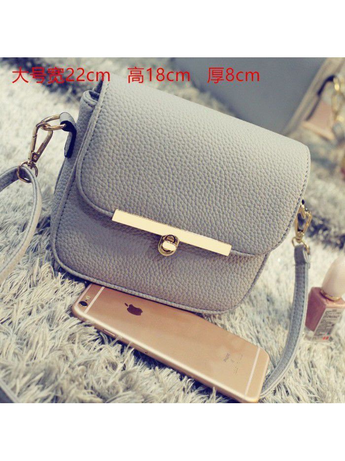 A new fashion women's bag 2020 messenger bag simple small square bag retro single shoulder cross cell phone small bag
