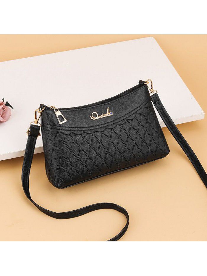 New 2020 embossed satchel middle aged women's bag fashion trend women's mother's bag single shoulder small square bag women's straddle bag