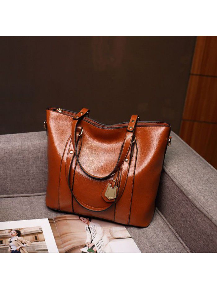 new winter women's handbag oil wax leather women's bag wholesale retro fashion versatile one shoulder diagonal bag