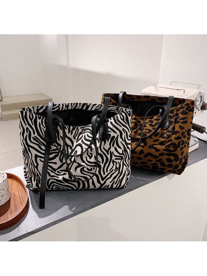 New style women's bag fashion zebra single shoulder bag large capacity canvas women's bag versatile Tote women's bag