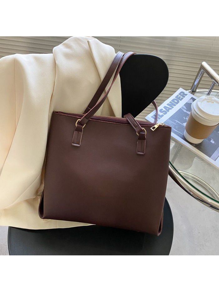 Advanced sense women's large capacity bag women's bag autumn and winter 2020 new fashion network red versatile One Shoulder Tote Bag