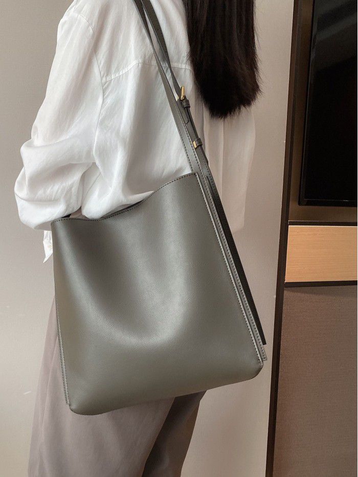 Korean fashion tote bag large capacity bag 2021 new fashion messenger bag women's single shoulder computer bag cowhide women's bag