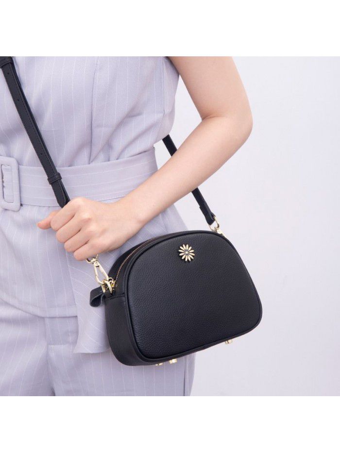 Leather messenger bag women's small round bag 2021 spring new leisure middle aged mother's small bag soft leather one shoulder bag