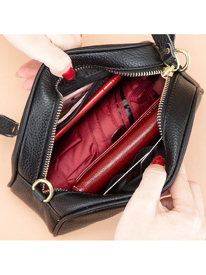 Leather messenger bag women's small round bag 2021 spring new leisure middle aged mother's small bag soft leather one shoulder bag