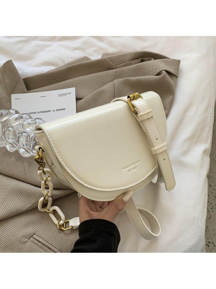 Fashionable and versatile chain bag women's bag autumn and winter 2020 new style messenger bag net red fashion one shoulder saddle bag