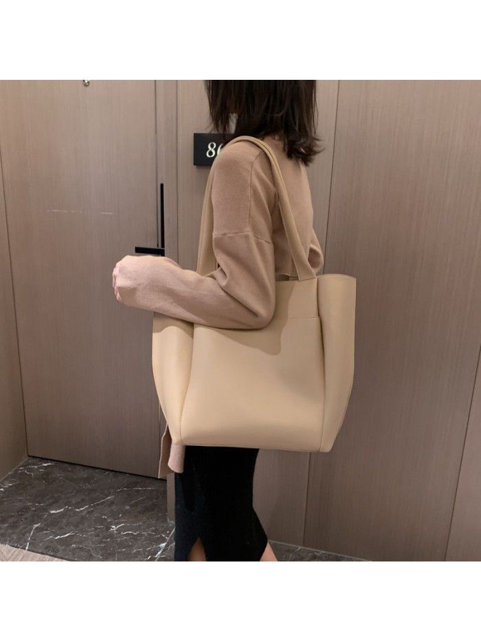 Large capacity soft leather bag women's new Korean one shoulder bag in summer 2020