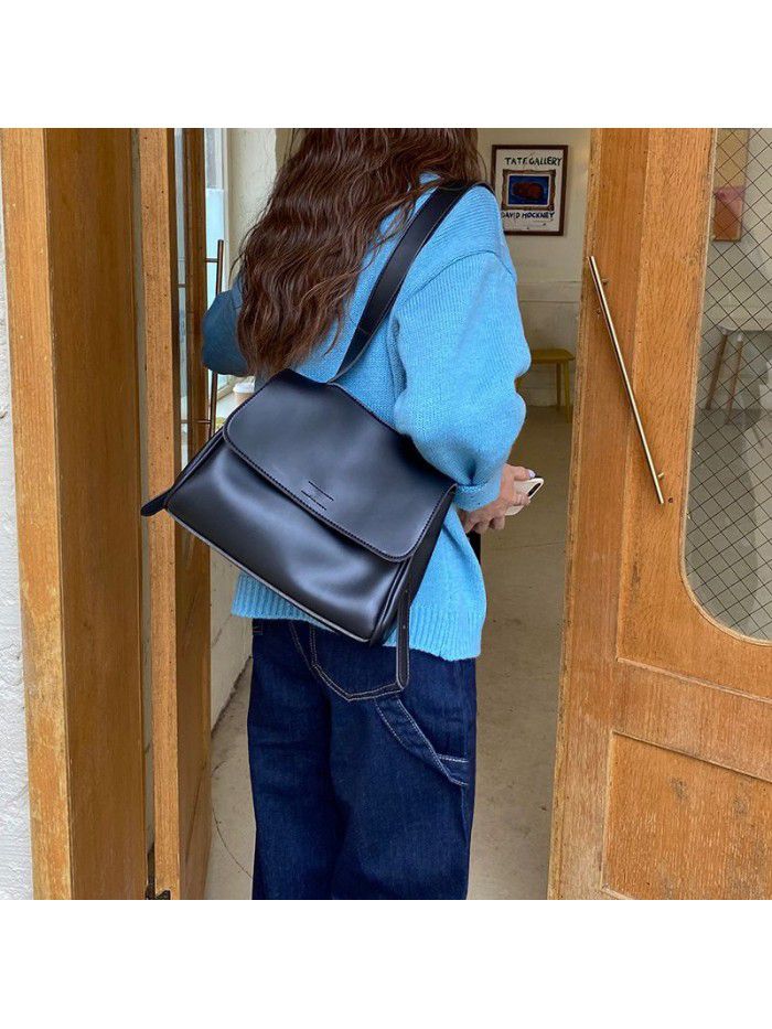 Bag women's new simple shoulder bag in autumn and winter 2020 large capacity commuting Bag Tote Bag casual versatile messenger bag