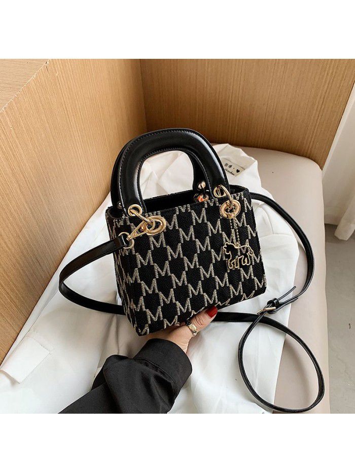 Baroness Mini Bag 2020 new fashion versatile One Shoulder Messenger Bag net red hand Princess bag