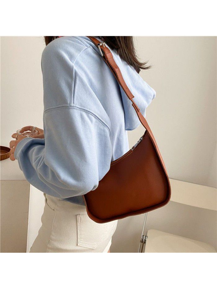 New design on bag new fashion in spring 2021 large capacity single shoulder bag net red fashion messenger bag women's bucket