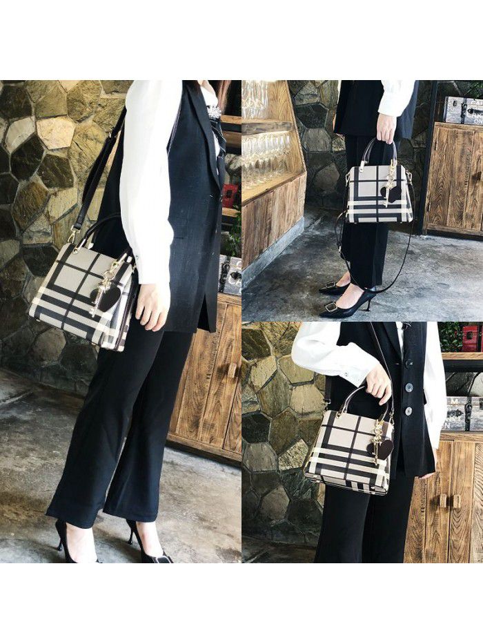 Hong Kong Women's leather bag 2021 new fashion goddess portable one shoulder versatile lattice messenger bag