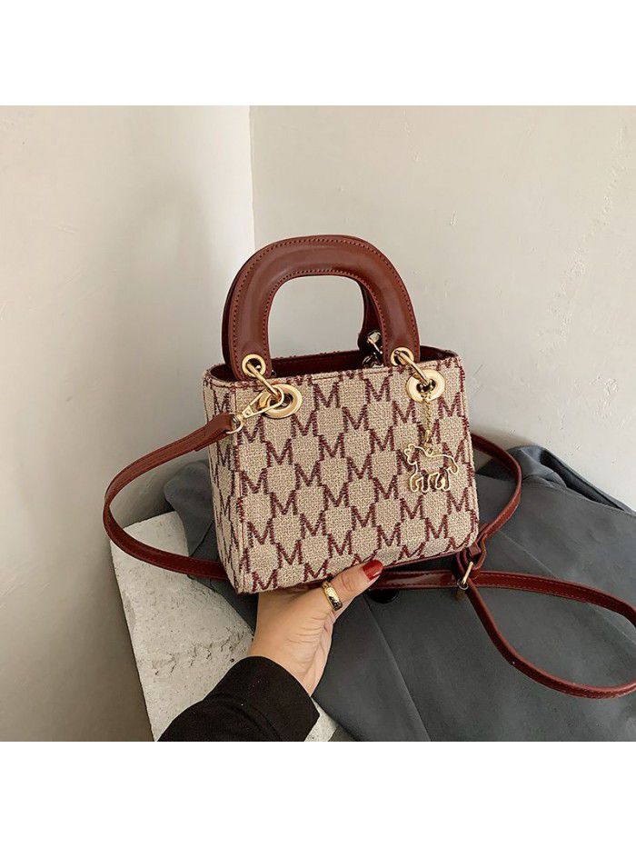 Baroness Mini Bag 2020 new fashion versatile One Shoulder Messenger Bag net red hand Princess bag