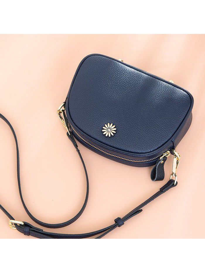 Leather messenger bag women's small round bag 2021 spring new leisure middle aged mother's small bag soft leather one shoulder bag