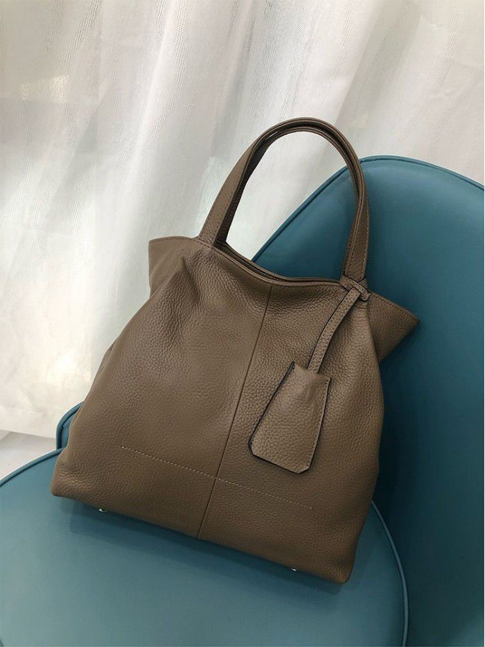 Cross border European and American Leather Women's bag 2021 new head leather shoulder bag fashion women's messenger bag versatile 5581