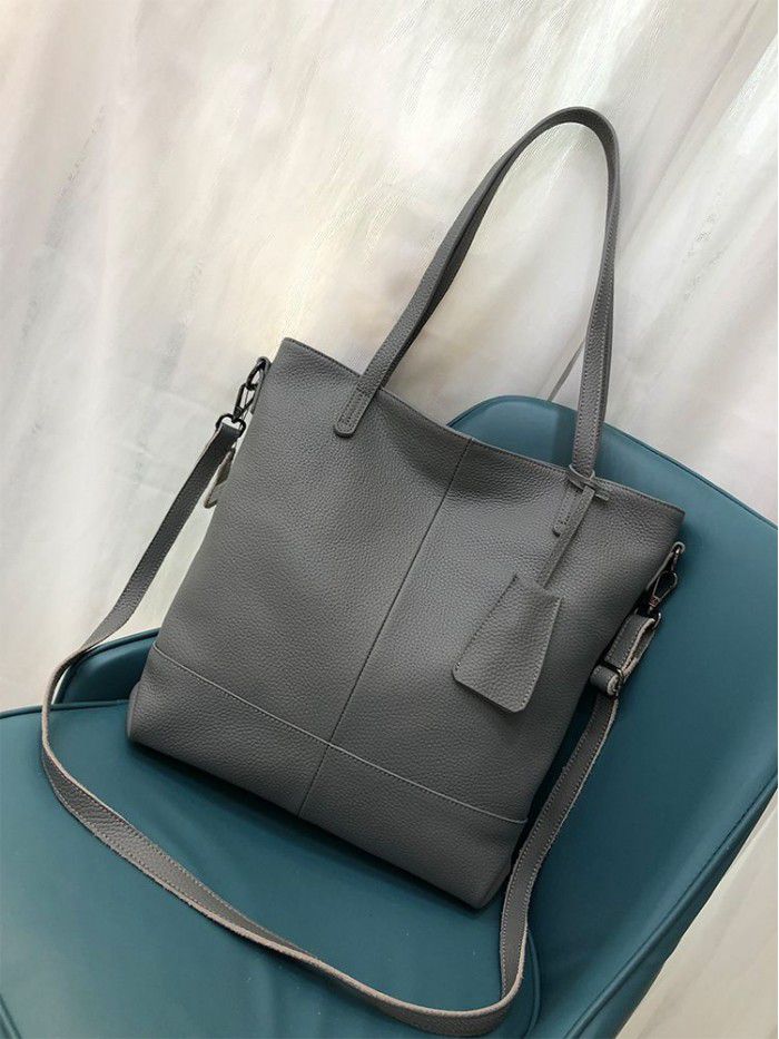 Cross border head leather Crossbody women's bag 2021 new European and American fashion leather shoulder bag leisure Women's bag 8307