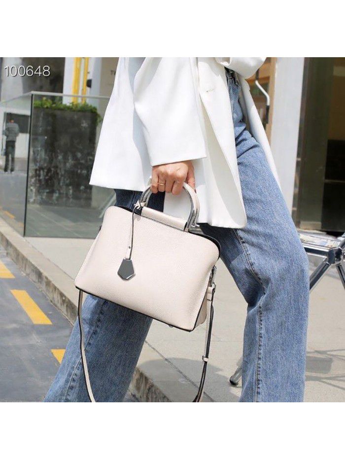 Commuting top leather handbag 2021 new atmospheric leather women's bag fashion versatile Messenger Shoulder Bag 8108