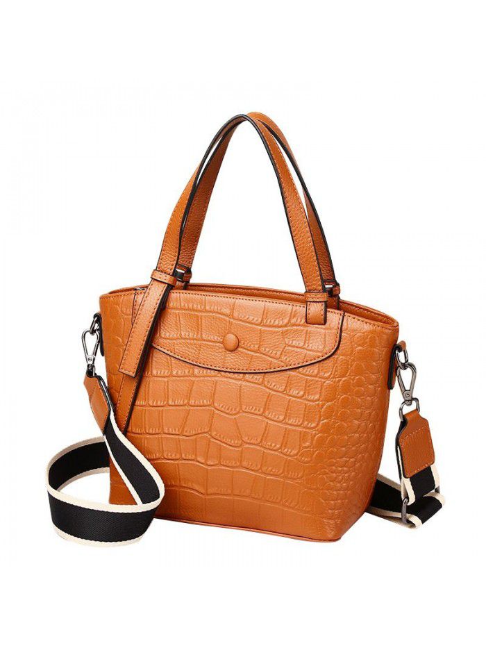 Crocodile leather women's bag 2021 new wide shoulder strap Messenger Bag Fashion top layer leather portable single shoulder bag 3629