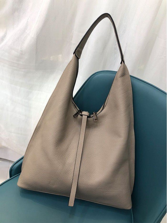 Cross border head leather women's bag 2021 new versatile shoulder bag leather fashion messenger bag European and American bag 5563