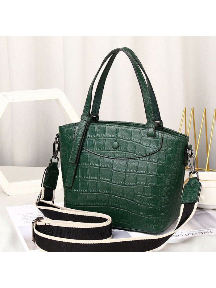 Crocodile leather women's bag 2021 new wide shoulder strap Messenger Bag Fashion top layer leather portable single shoulder bag 3629