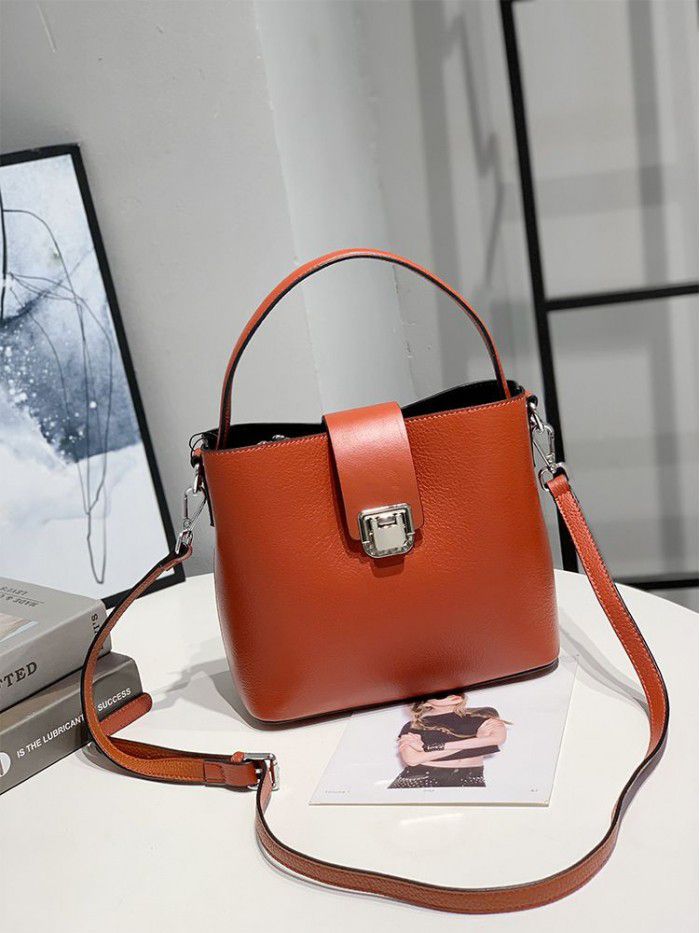 Leather women's bag 2021 new large capacity bucket bag fashion leather hand messenger bag women's shoulder bag 0018