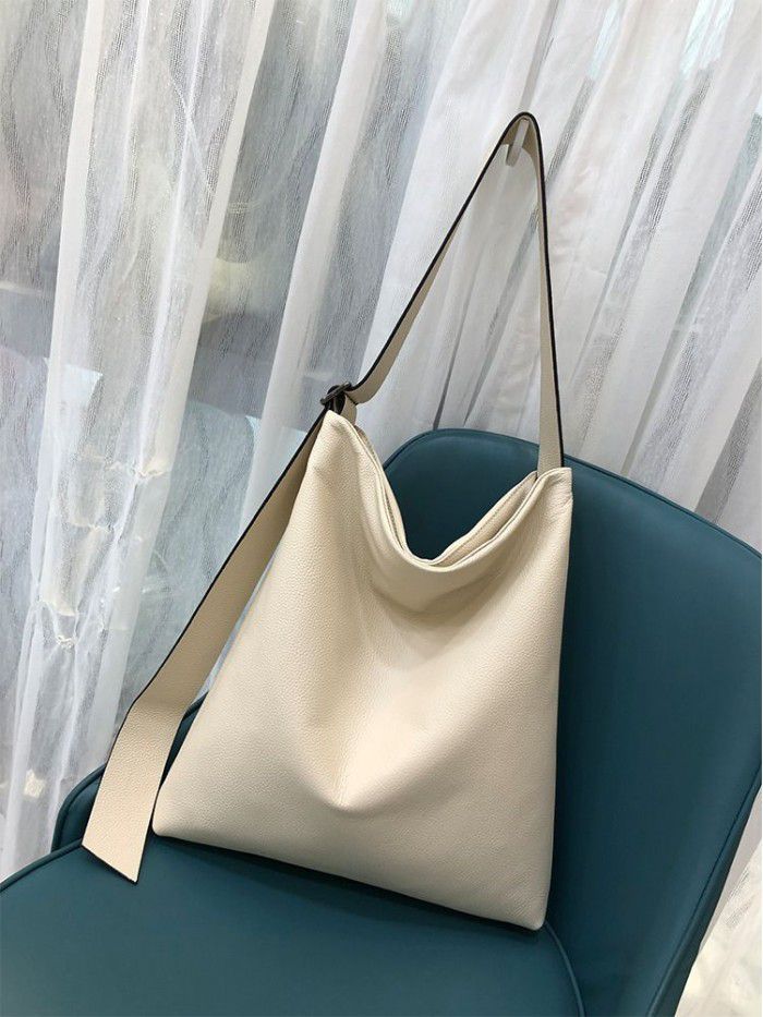 Cross border soft leather bag 2021 new head layer cow leather natural drop crossbar shoulder bag European and American Leather Women's bag 3330