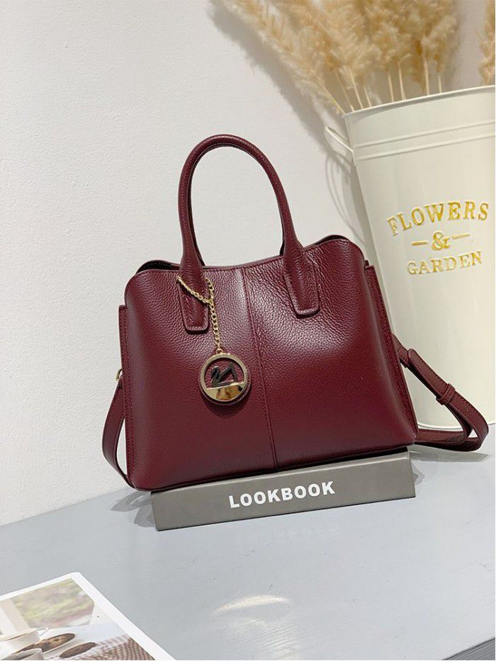 Leather European and American women's bag 2021 new head layer cowhide Messenger Handbag fashion versatile shoulder bag women's 6031