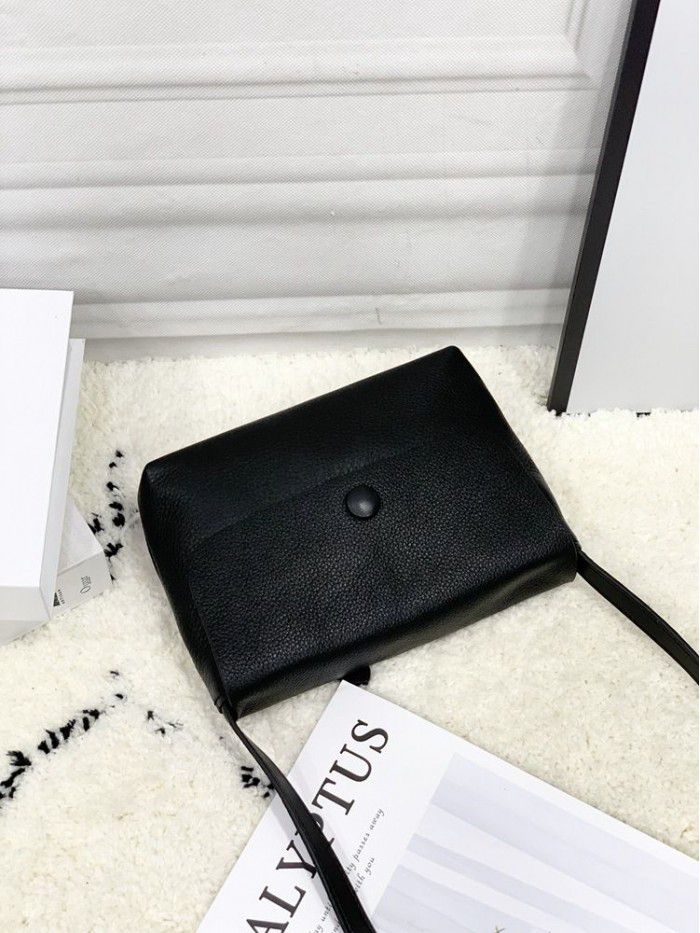 Women's leather bag small bag women's soft leather leisure envelope bag 2021 new head Leather One Shoulder Messenger Bag 1177