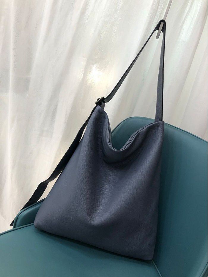 Cross border soft leather bag 2021 new head layer cow leather natural drop crossbar shoulder bag European and American Leather Women's bag 3330