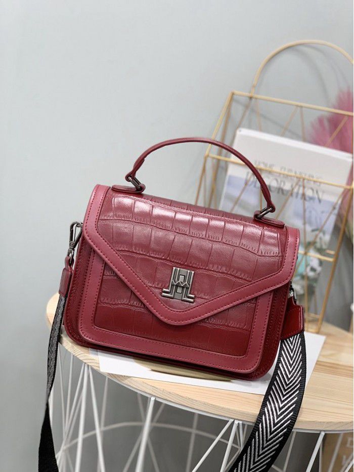  new leather women's bag crocodile pattern postman's bag head layer leather hand messenger bag versatile shoulder bag 9809