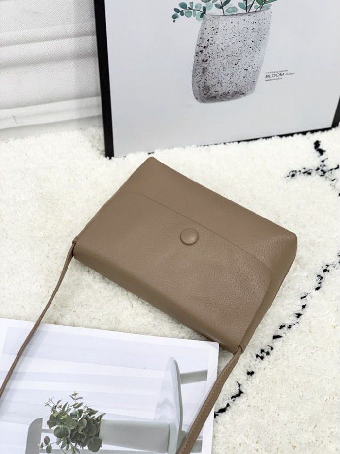 Women's leather bag small bag women's soft leather leisure envelope bag 2021 new head Leather One Shoulder Messenger Bag 1177