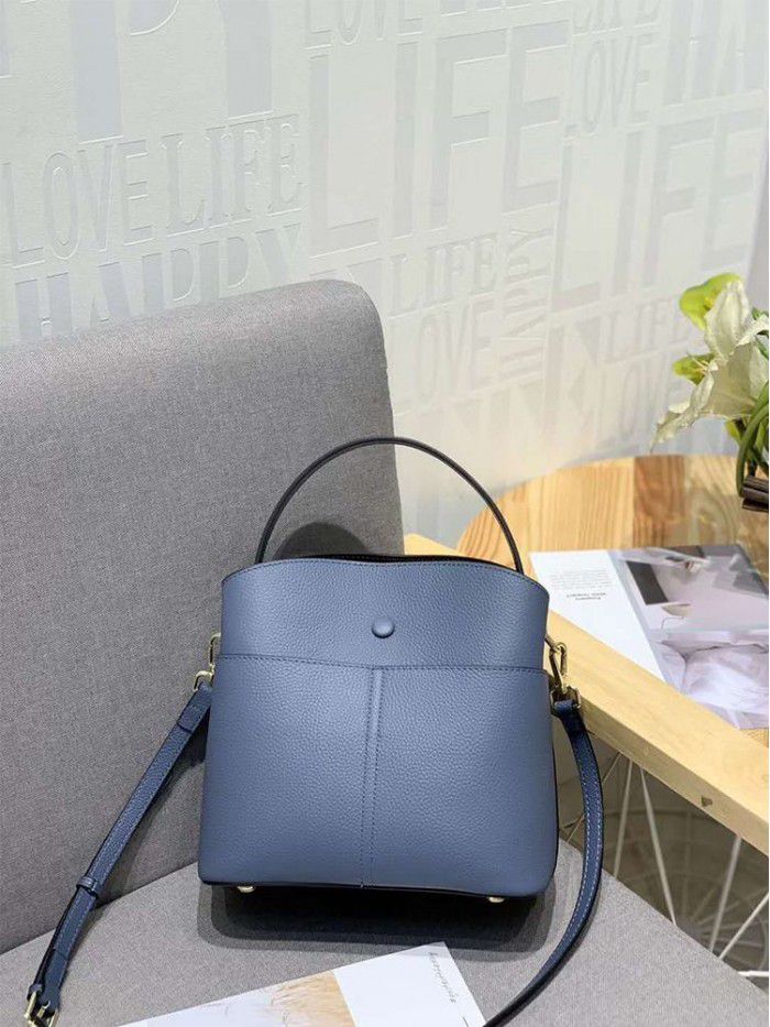 Cowhide women's bag 2021 new Korean one shoulder slung fashion handbag niche Design Leather bucket bag 8809