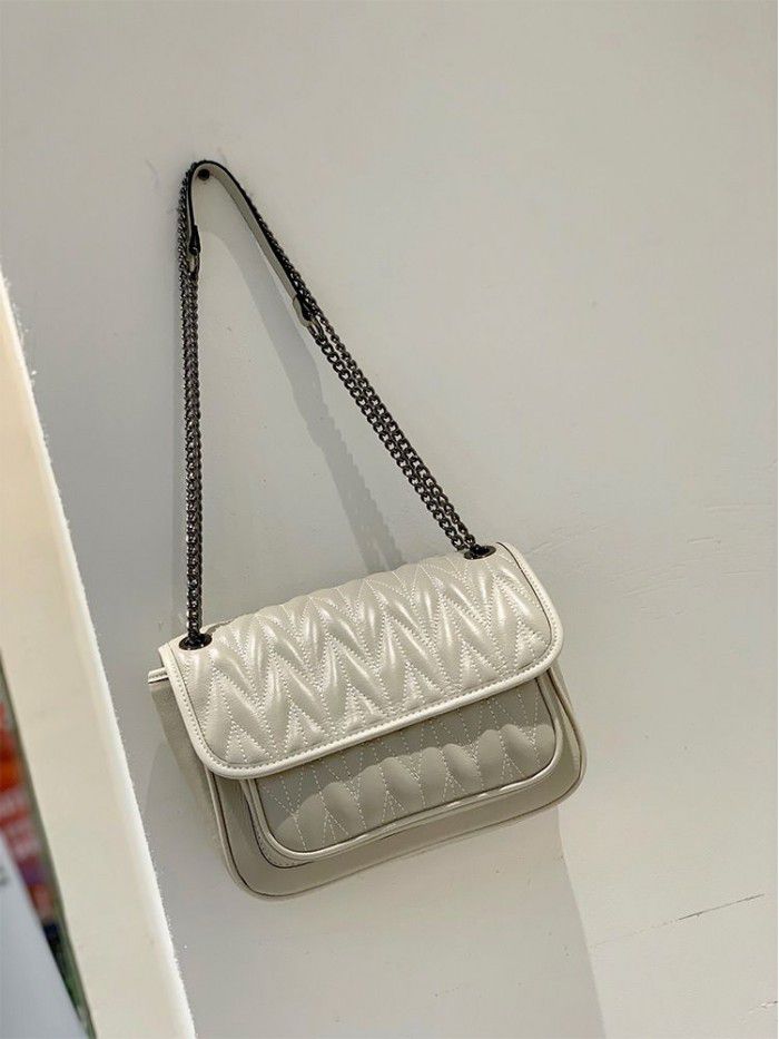 Xiaoxiangfeng Lingge chain bag 2021 new fashion leather women's bag small CK One Shoulder Messenger Bag small bag women's 9860