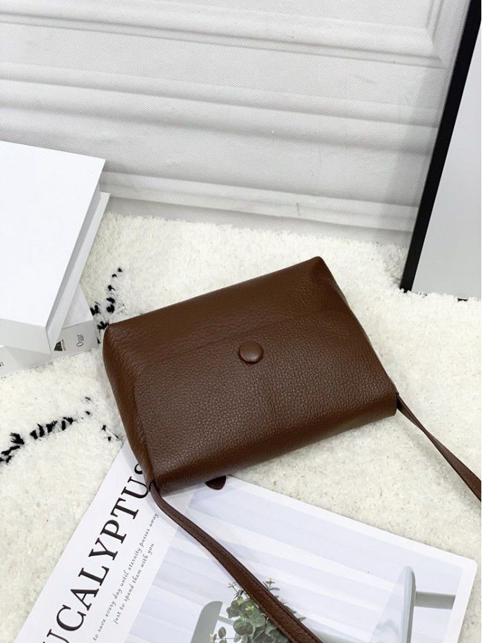 Women's leather bag small bag women's soft leather leisure envelope bag 2021 new head Leather One Shoulder Messenger Bag 1177