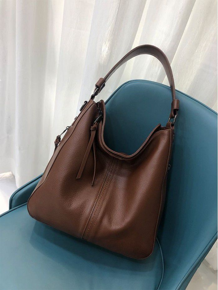 Cross border leather women's bag 2021 new European and American large capacity single shoulder bag head layer cow leather cross carry bag 1081