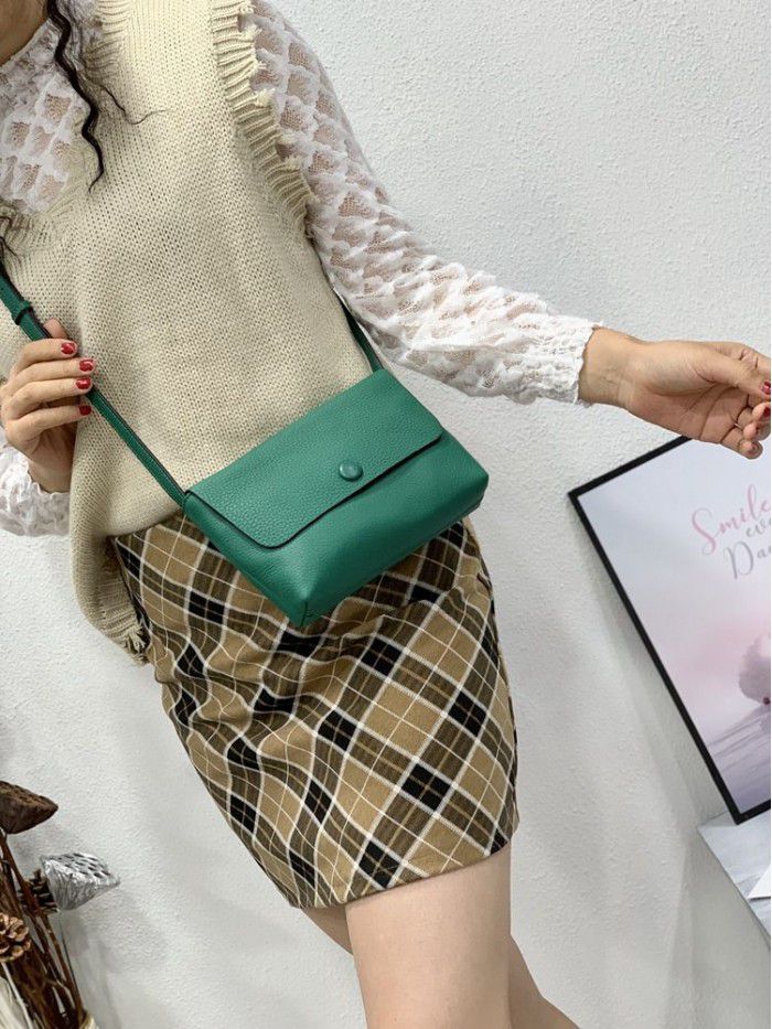 Women's leather bag small bag women's soft leather leisure envelope bag 2021 new head Leather One Shoulder Messenger Bag 1177